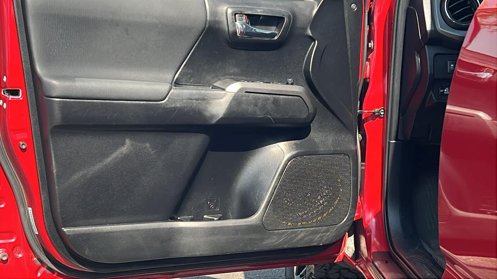 Thumbnail: 2022 Toyota Tacoma - 23