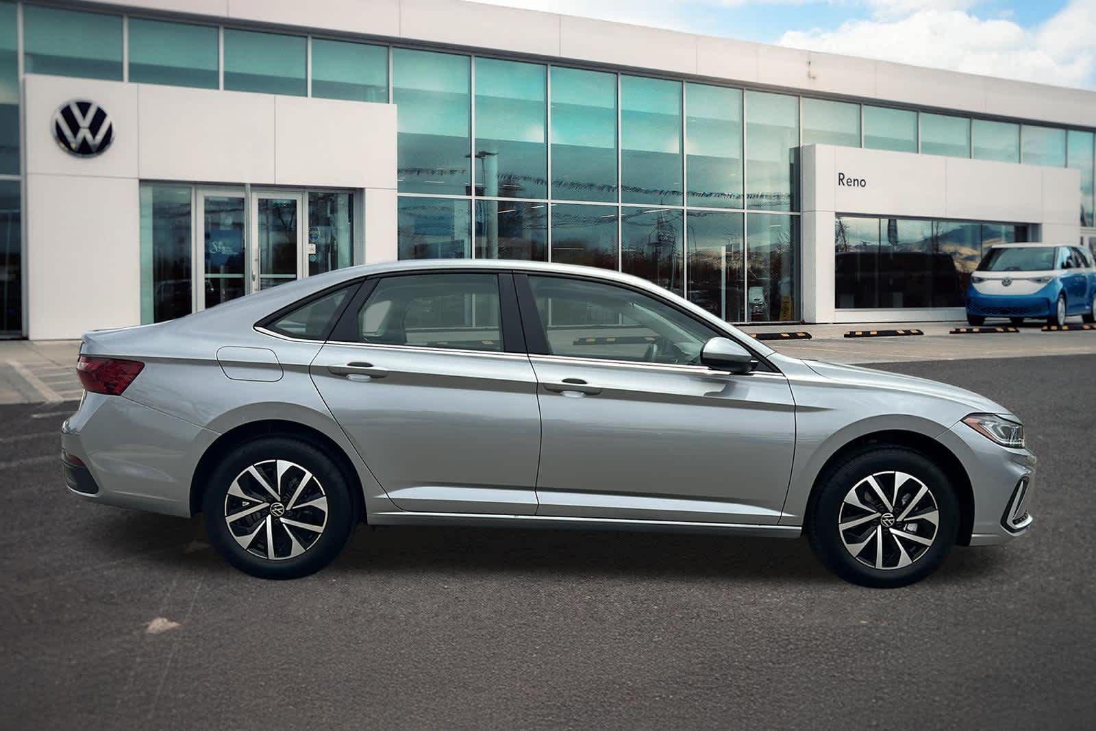 Thumbnail: 2026 Volkswagen Jetta - 4