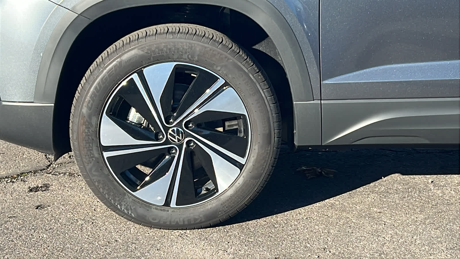 Thumbnail: 2025 Volkswagen Taos - 9