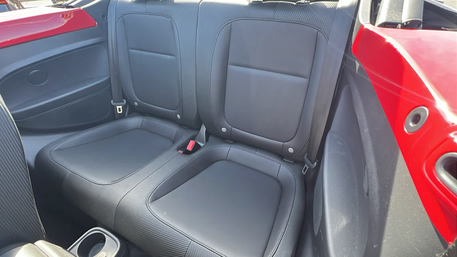 Thumbnail: 2019 Volkswagen Beetle - 24