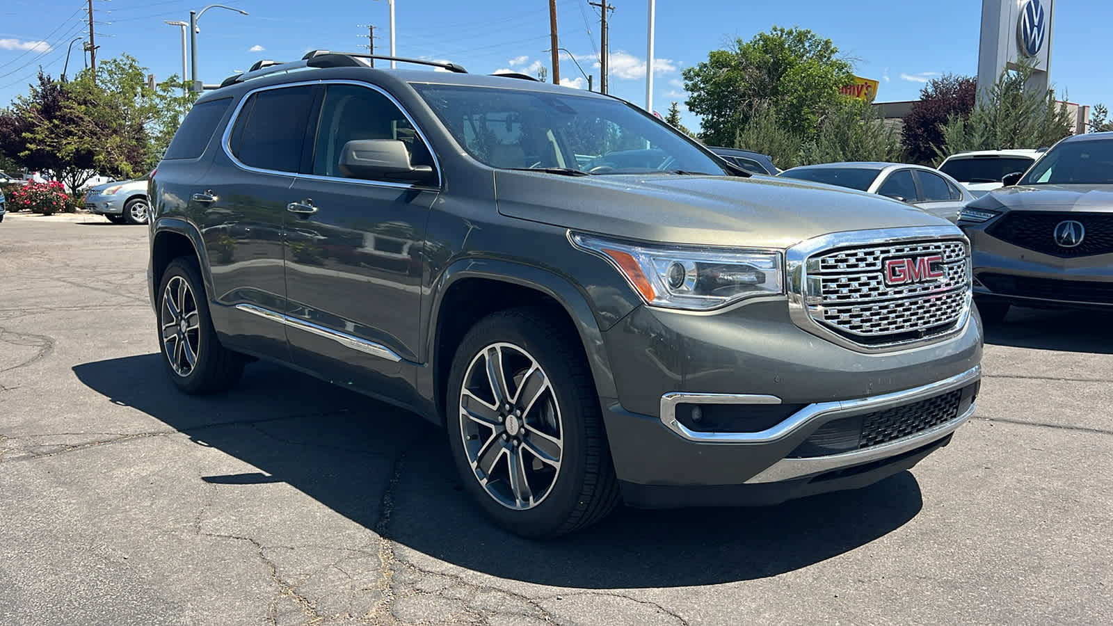 Thumbnail: 2017 GMC Acadia - 3