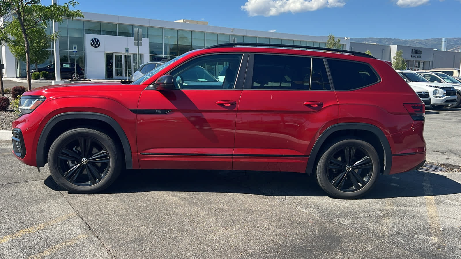 Thumbnail: 2022 Volkswagen Atlas - 8