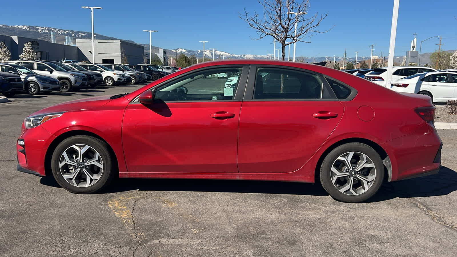 Thumbnail: 2020 Kia Forte - 8