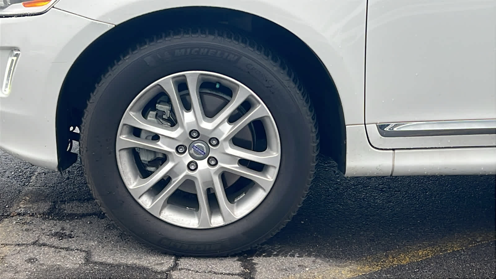 Thumbnail: 2016 Volvo XC60 - 9
