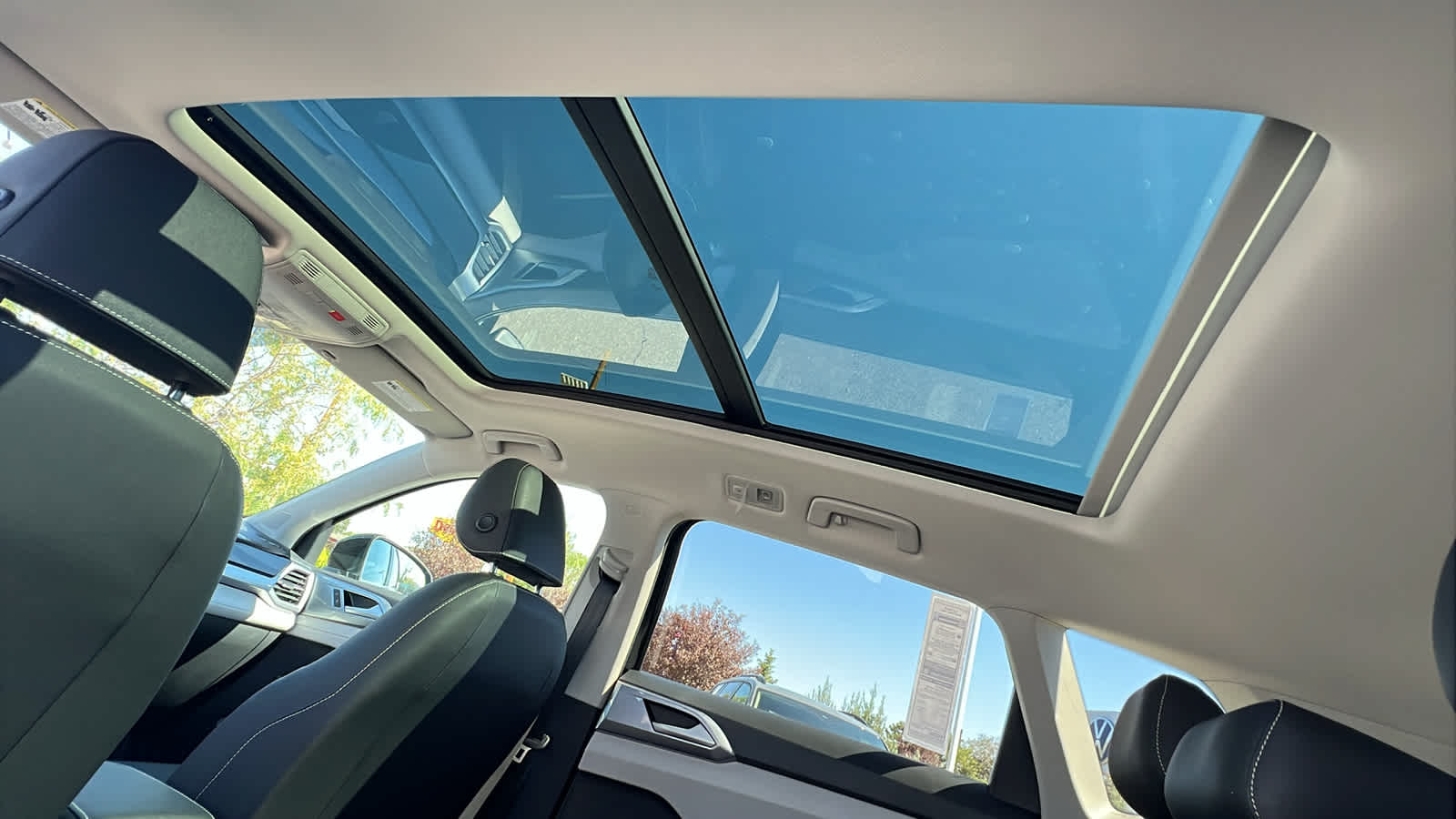 Thumbnail: 2025 Volkswagen Taos - 31