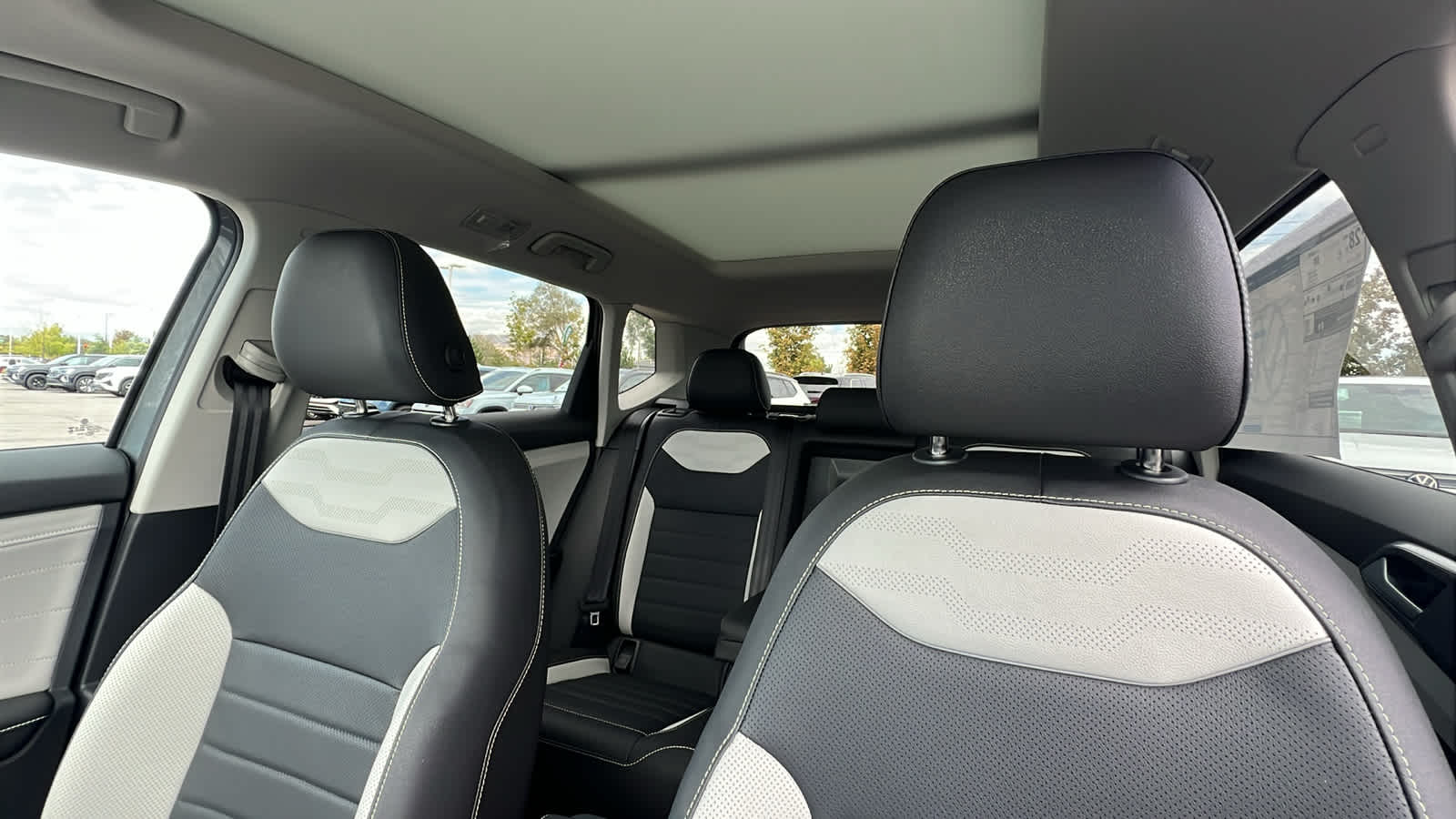 Thumbnail: 2025 Volkswagen Taos - 11