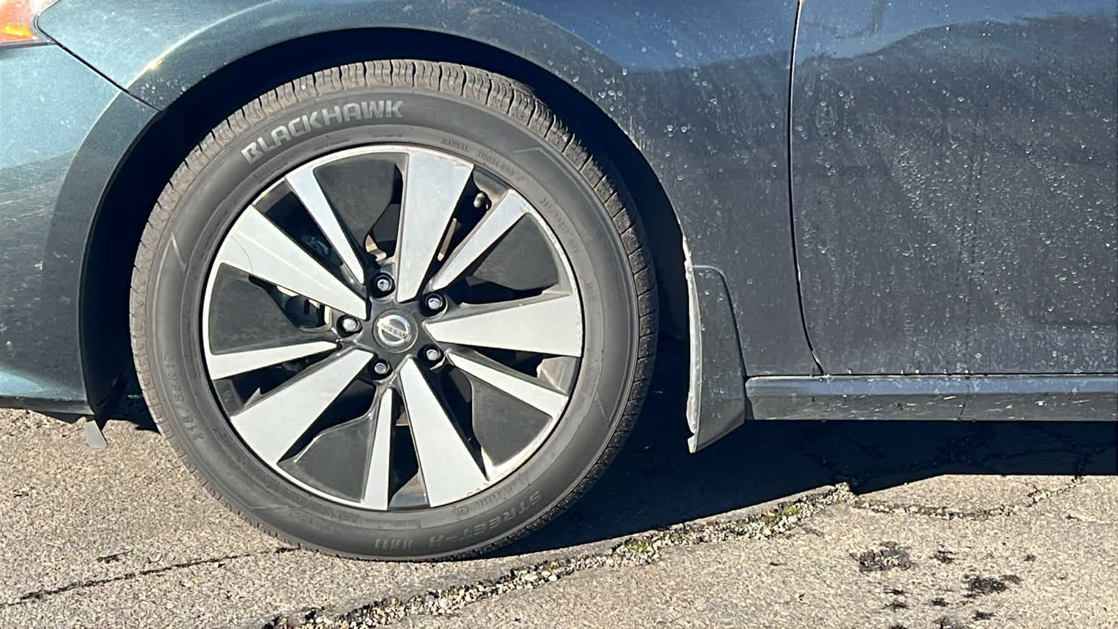 Thumbnail: 2021 Nissan Altima - 9