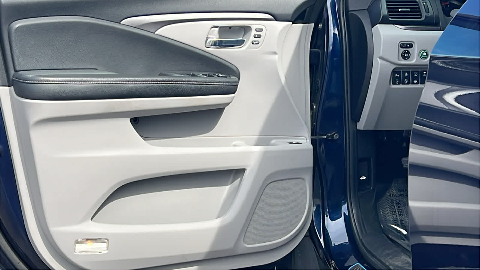 Thumbnail: 2022 Honda Ridgeline - 23