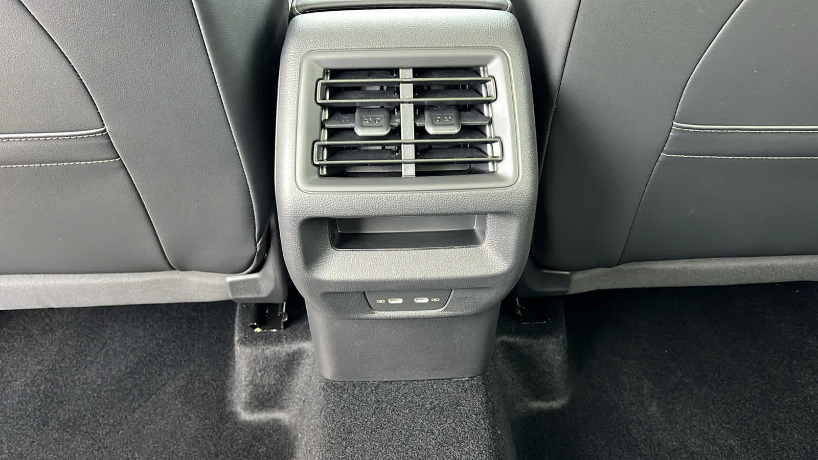 Thumbnail: 2026 Volkswagen Tiguan - 25