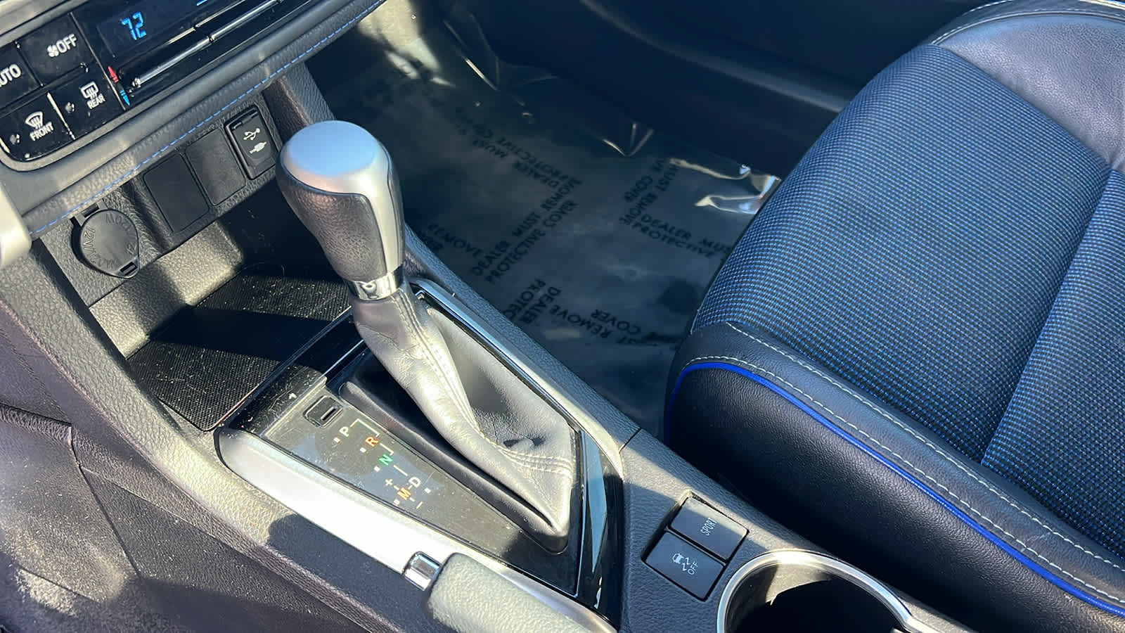 Thumbnail: 2017 Toyota Corolla - 13