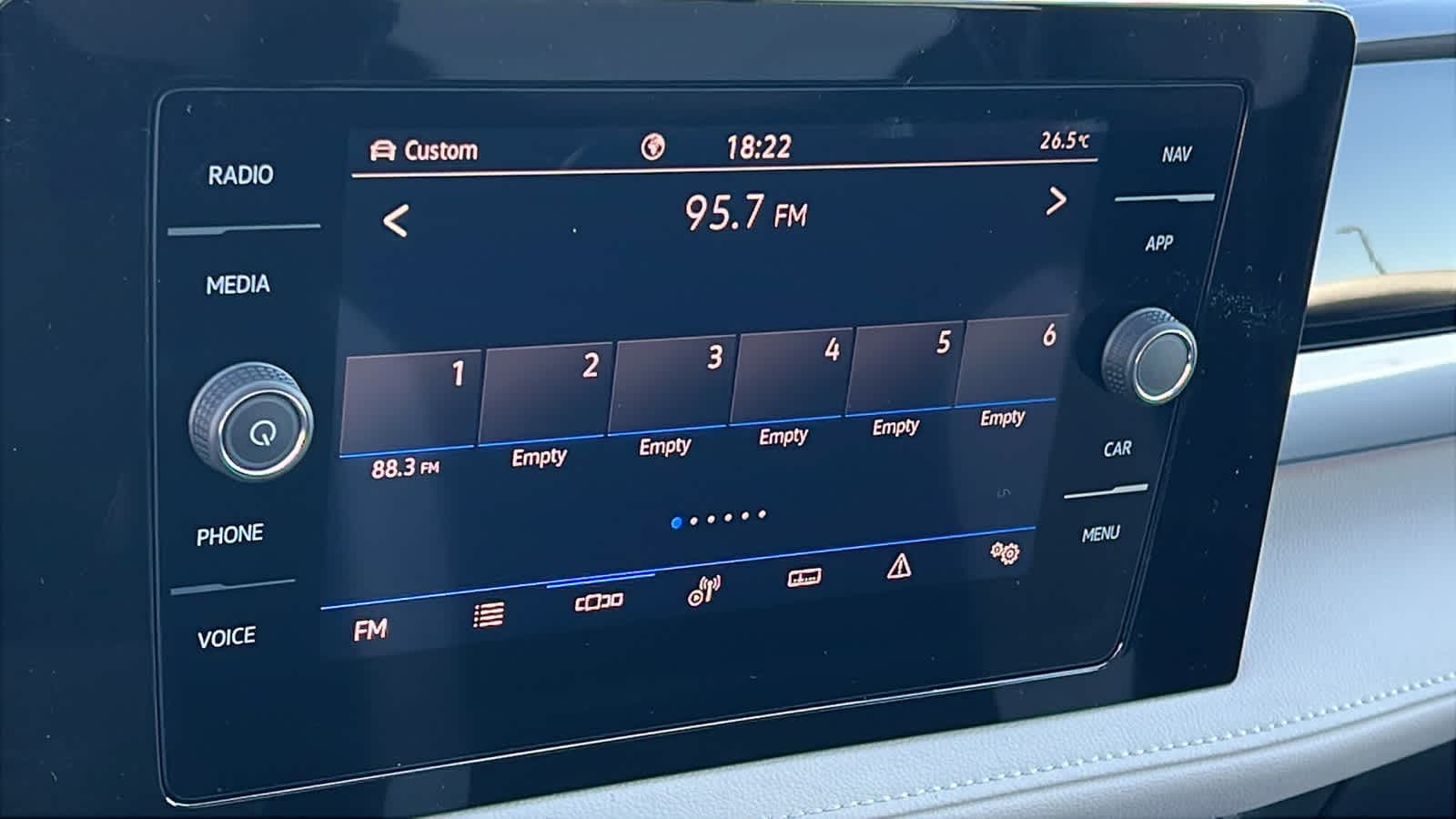 Thumbnail: 2025 Volkswagen Taos - 15