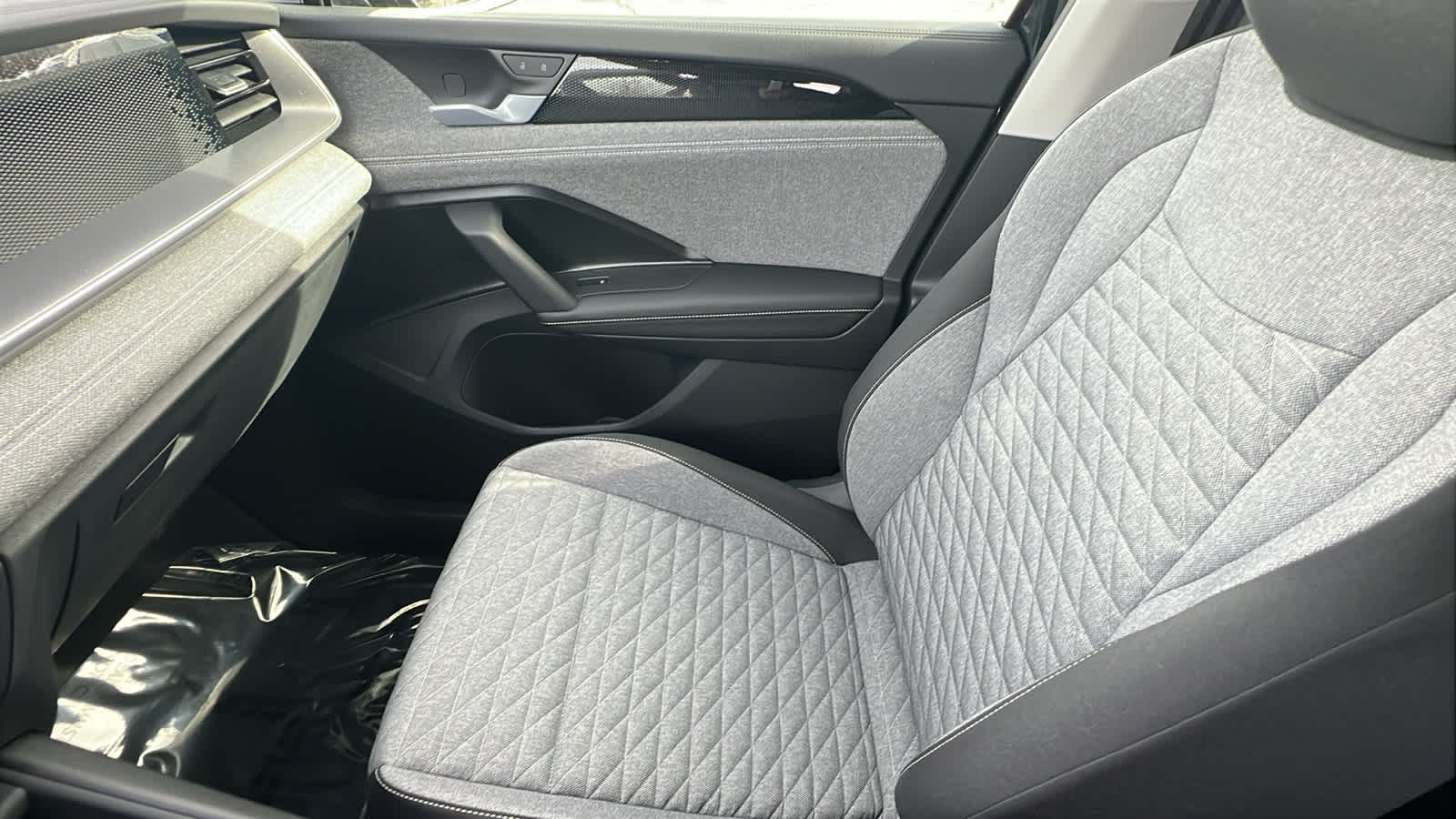 Thumbnail: 2026 Volkswagen Tiguan - 12