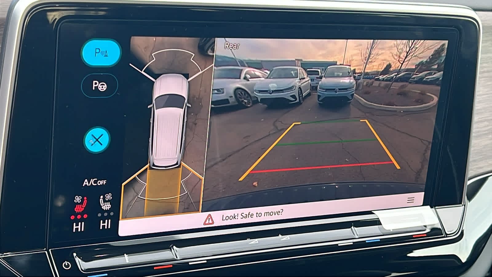 Thumbnail: 2026 Volkswagen Atlas - 16