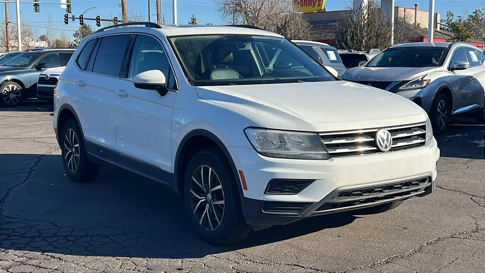 Thumbnail: 2020 Volkswagen Tiguan - 3