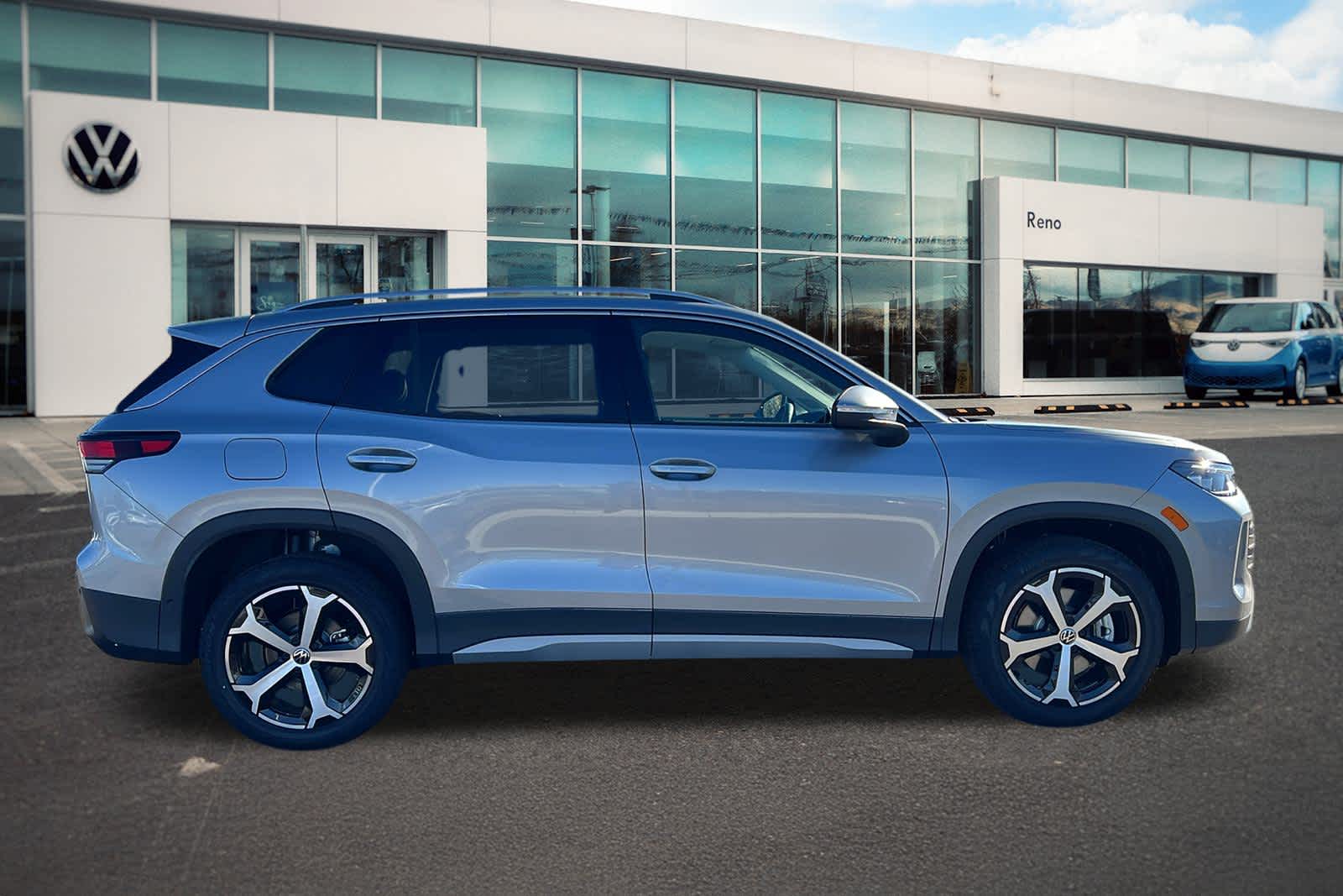 Thumbnail: 2026 Volkswagen Tiguan - 4