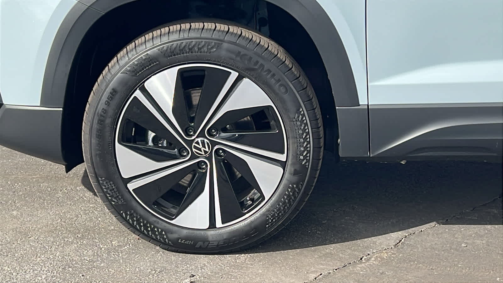 Thumbnail: 2026 Volkswagen Taos - 9