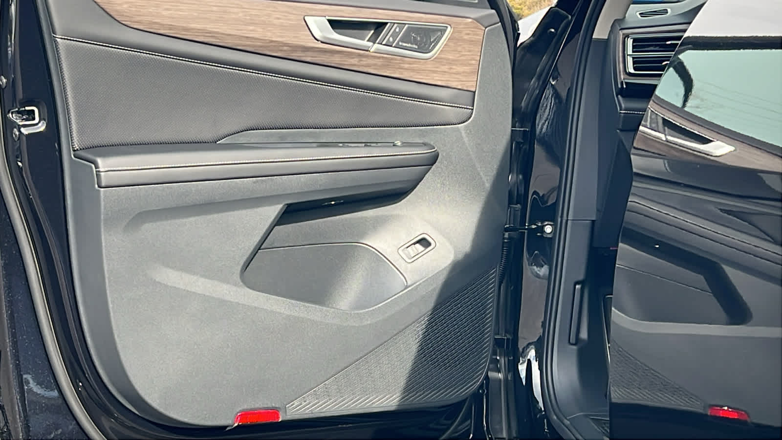 Thumbnail: 2026 Volkswagen Atlas - 23