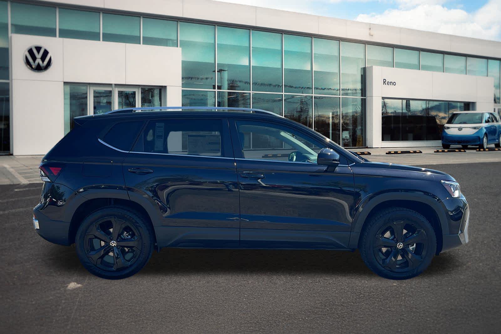 Thumbnail: 2025 Volkswagen Taos - 4