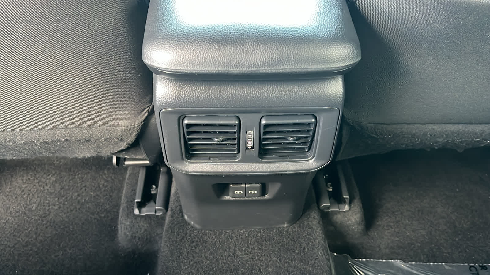 Thumbnail: 2024 Toyota RAV4 - 25