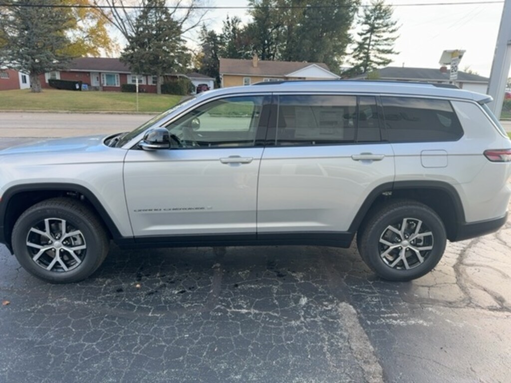 New 2024 Jeep Grand Cherokee L LIMITED 4X4 For Sale Quincy IL