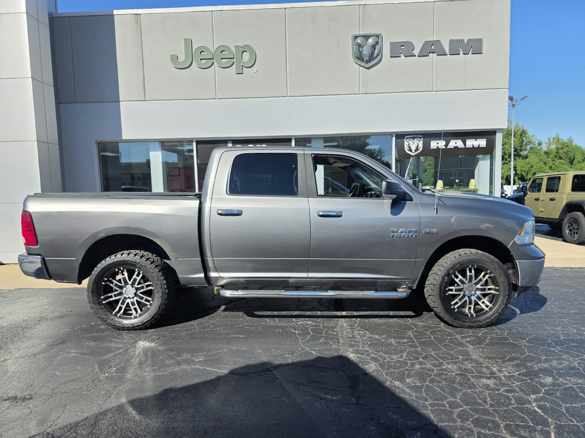 Used 2013 RAM Ram 1500 Pickup Big Horn/Lone Star with VIN 1C6RR7LT6DS520801 for sale in Quincy, IL
