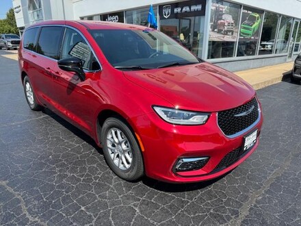 2025 Chrysler Pacifica SELECT Passenger Van