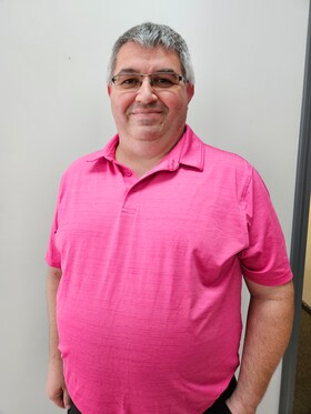 Staff member Chris Hulett from e3f1bd078706