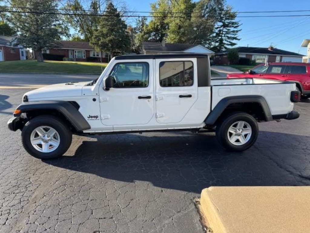 Used 2023 Jeep GLADIATOR SPORT S 4X4 Truck Crew Cab