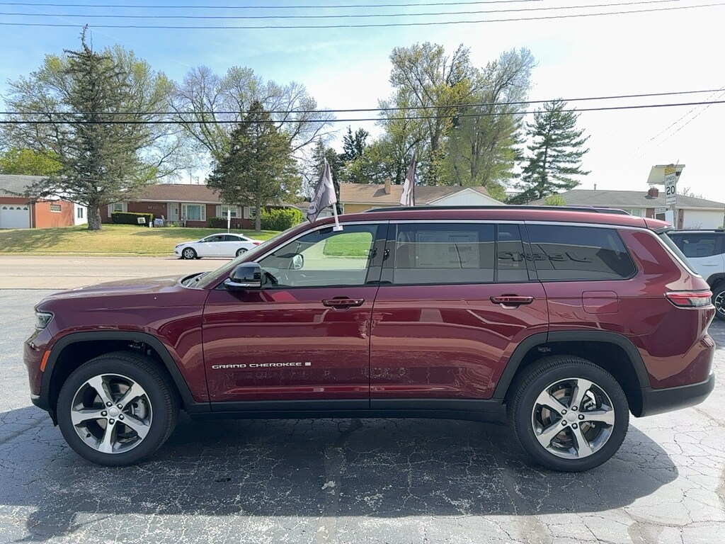 New 2024 Jeep Grand Cherokee L LIMITED 4X4 For Sale Quincy IL