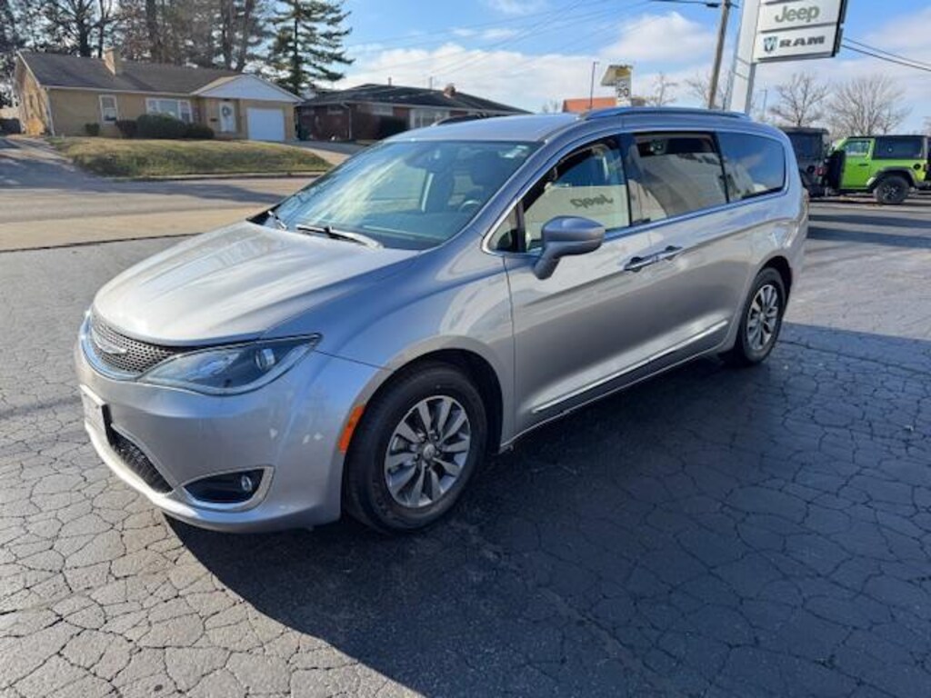 Used 2019 Chrysler Pacifica Touring L Plus Van Passenger Van