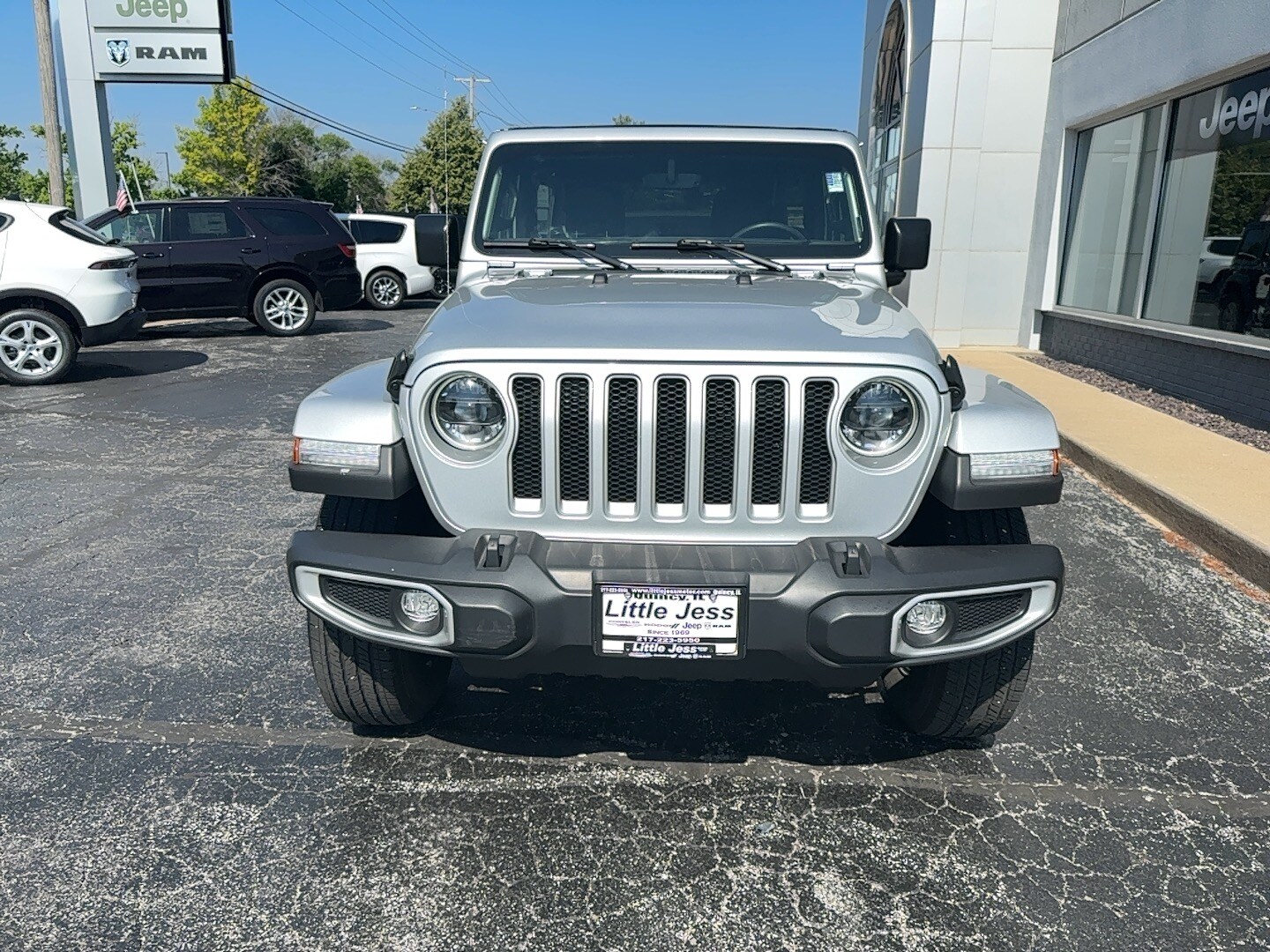 Used 2023 Jeep Wrangler 4-Door Sahara with VIN 1C4HJXEG5PW501679 for sale in Quincy, IL