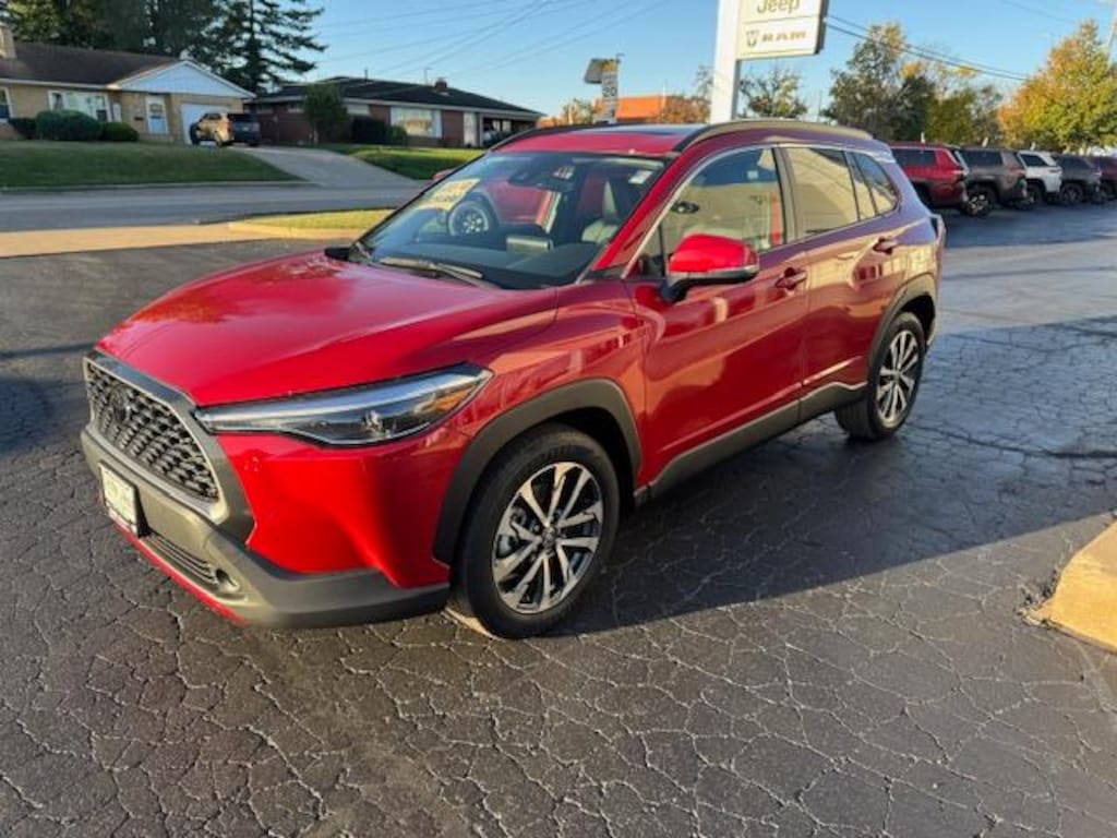 Used 2022 Toyota Corolla Cross XLE AWD SUV