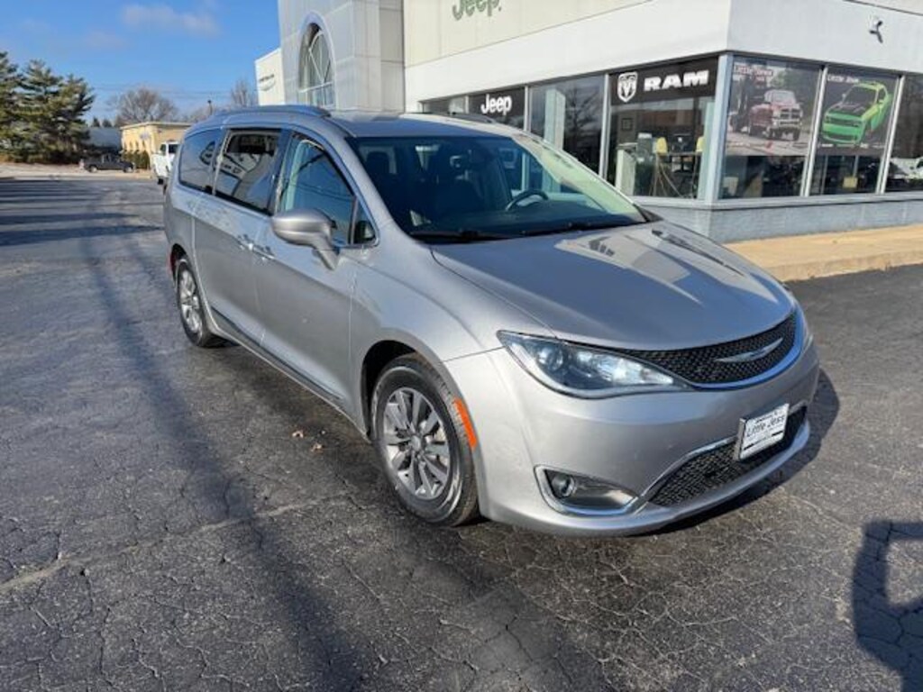 Used 2019 Chrysler Pacifica Touring L Plus Van Passenger Van