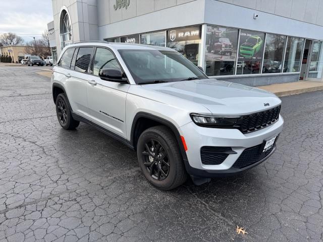 2024 Jeep Grand Cherokee Altitude's photo