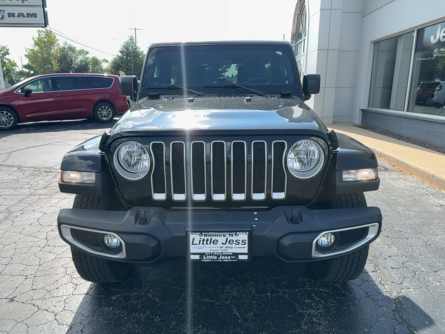 Used 2021 Jeep Wrangler Unlimited Sahara with VIN 1C4HJXEG4MW737333 for sale in Quincy, IL