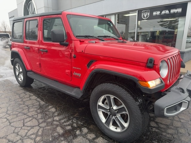 Used 2020 Jeep Wrangler Unlimited Sahara with VIN 1C4HJXEN8LW214748 for sale in Quincy, IL