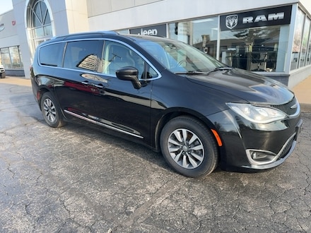 2020 Chrysler Pacifica Touring L Plus Van Passenger Van