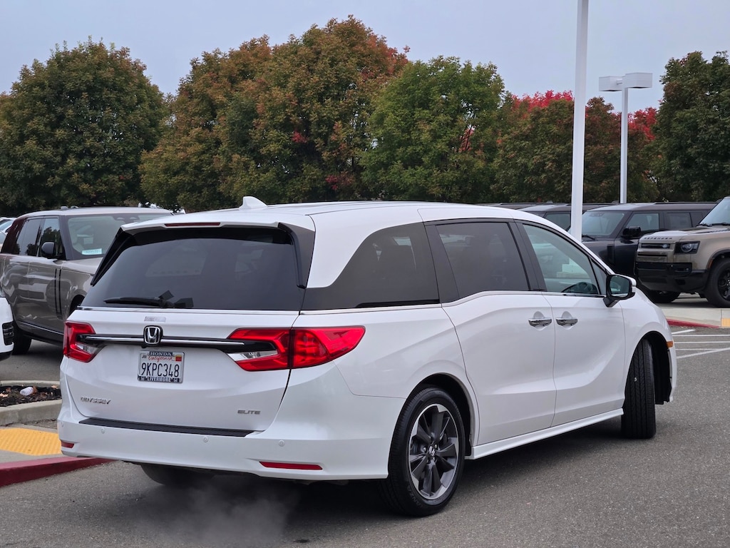 Used 2024 Honda Odyssey Elite Minivan/Van
