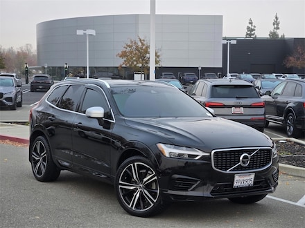 2018 Volvo XC60 Hybrid T8 R-Design SUV
