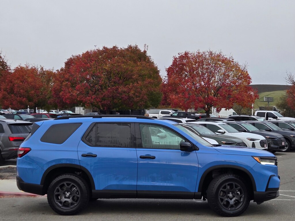 Certified 2025 Honda Pilot TrailSport SUV