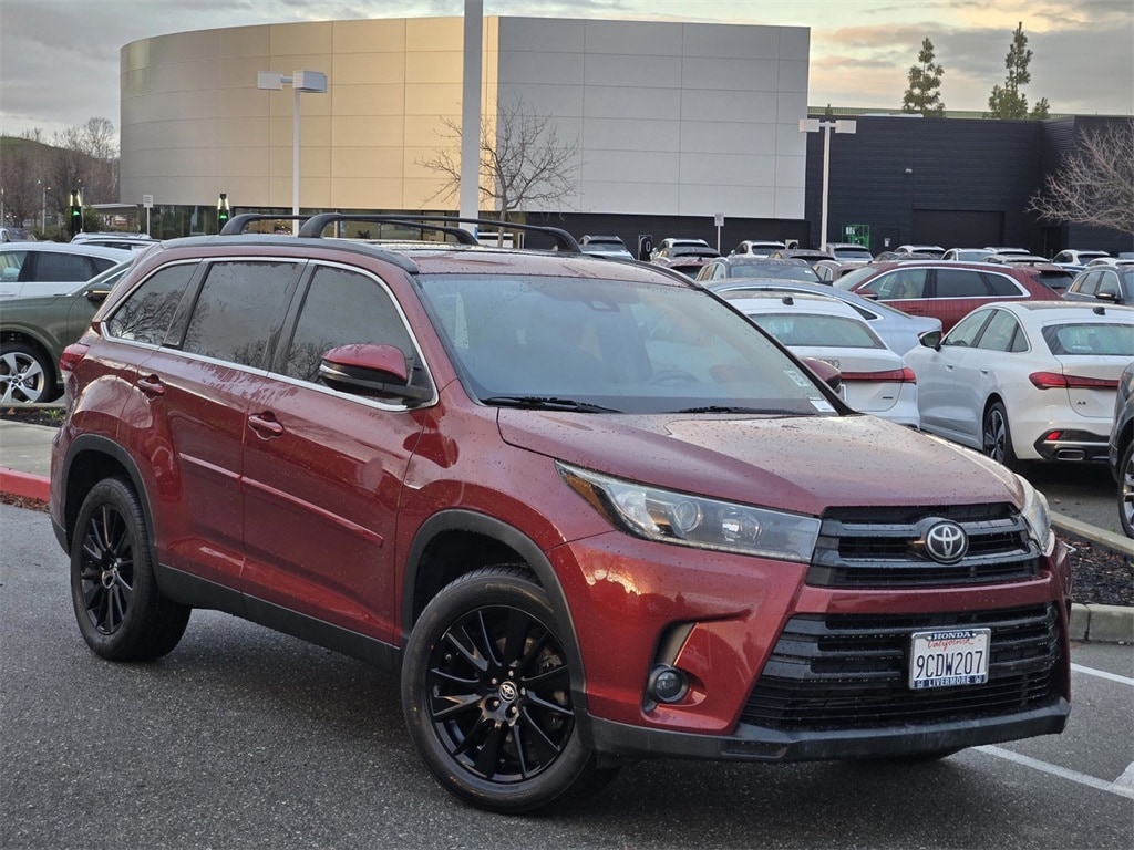 2019 Toyota Highlander SE