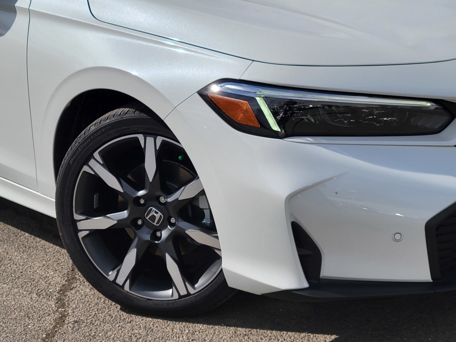 2025 Honda Civic Hybrid Sport Touring photo 3