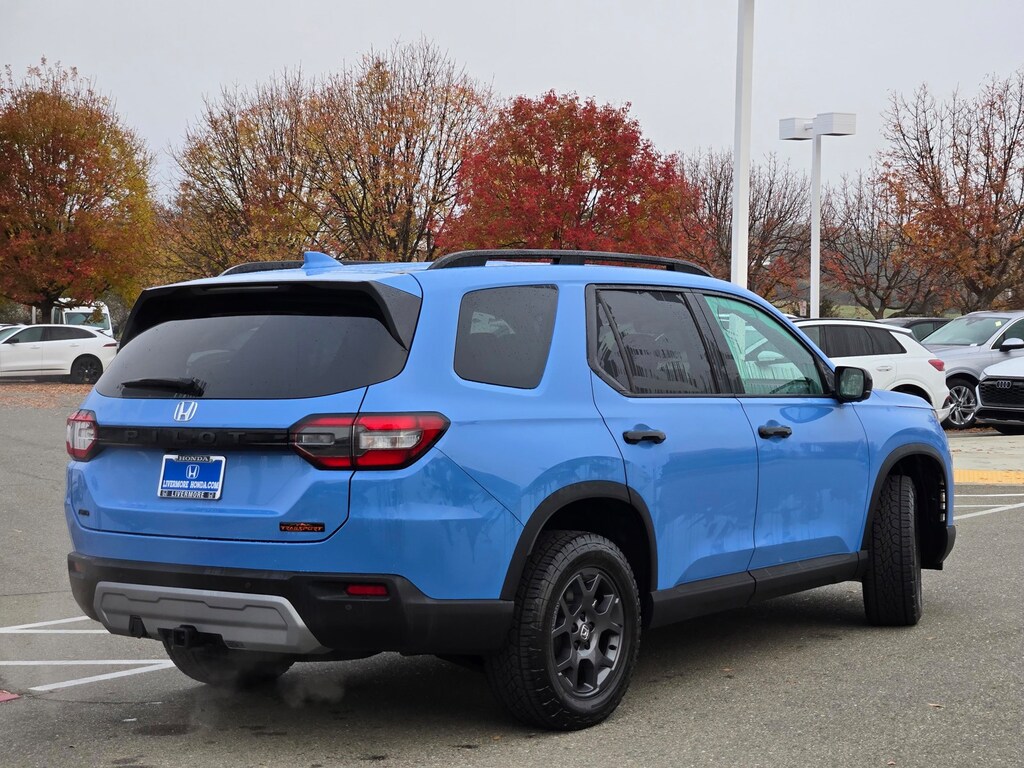 Certified 2025 Honda Pilot TrailSport SUV