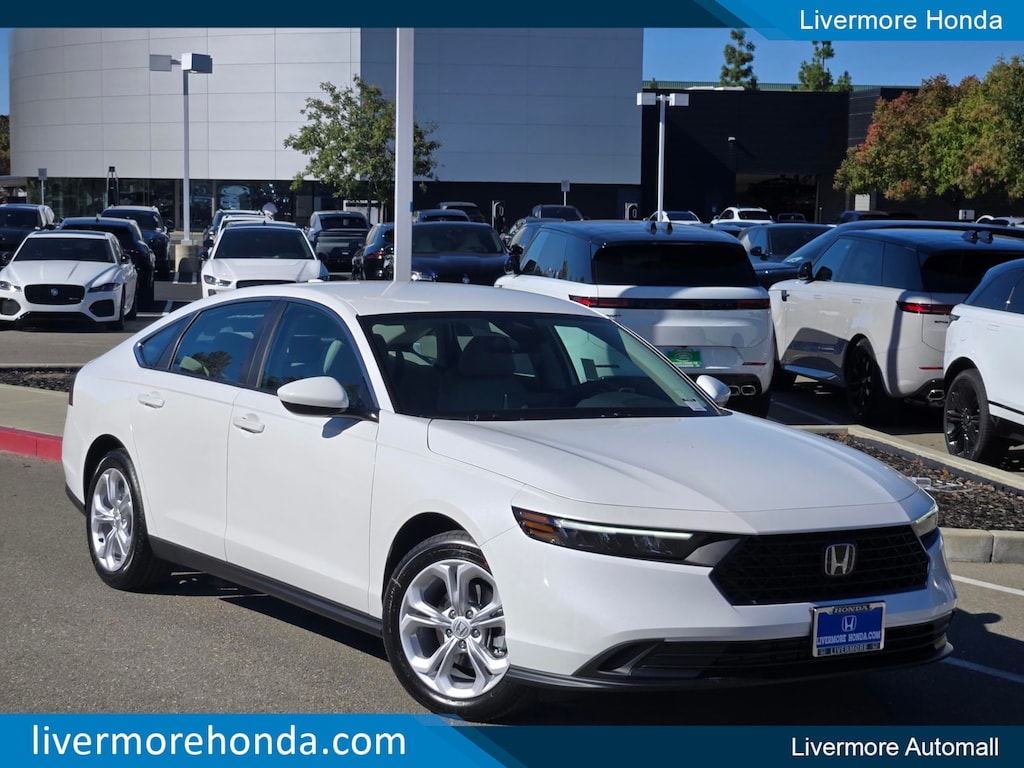 New 2025 Honda Accord LX Sedan