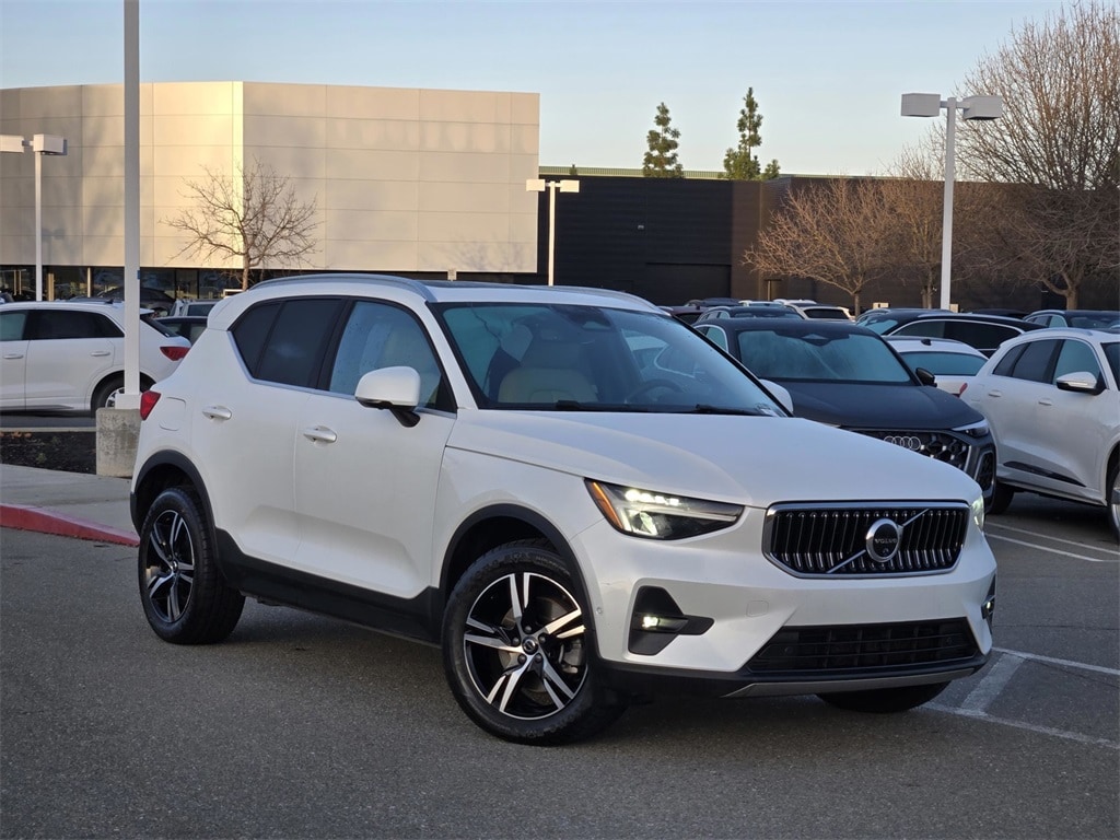 2023 Volvo XC40 Plus