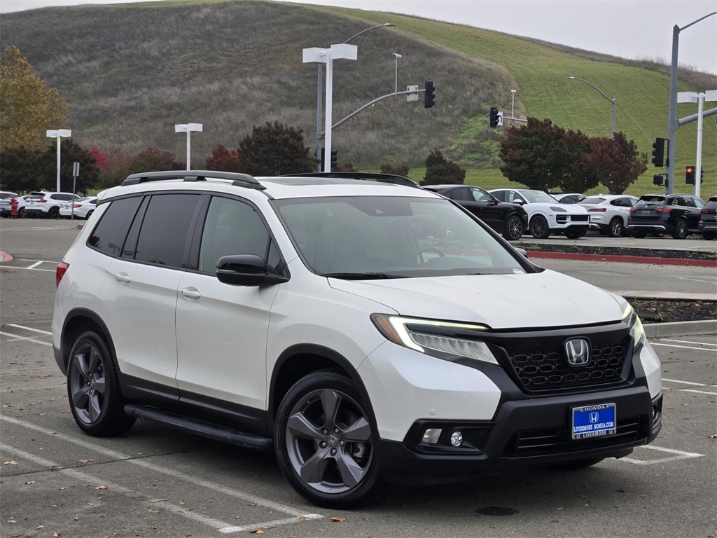 2019 Honda Passport Touring's photo
