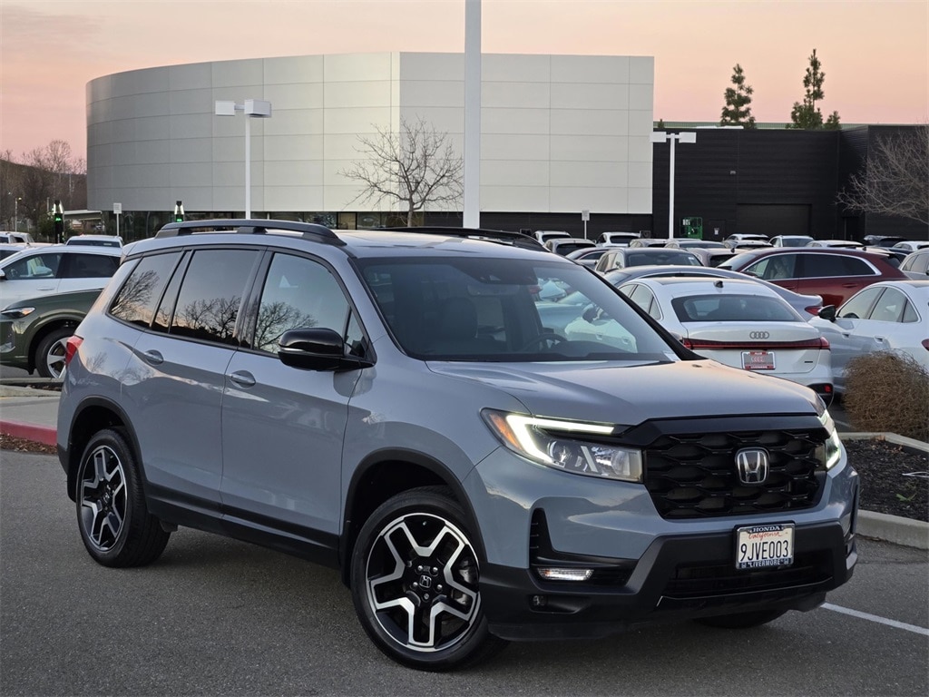 2023 Honda Passport Elite's photo