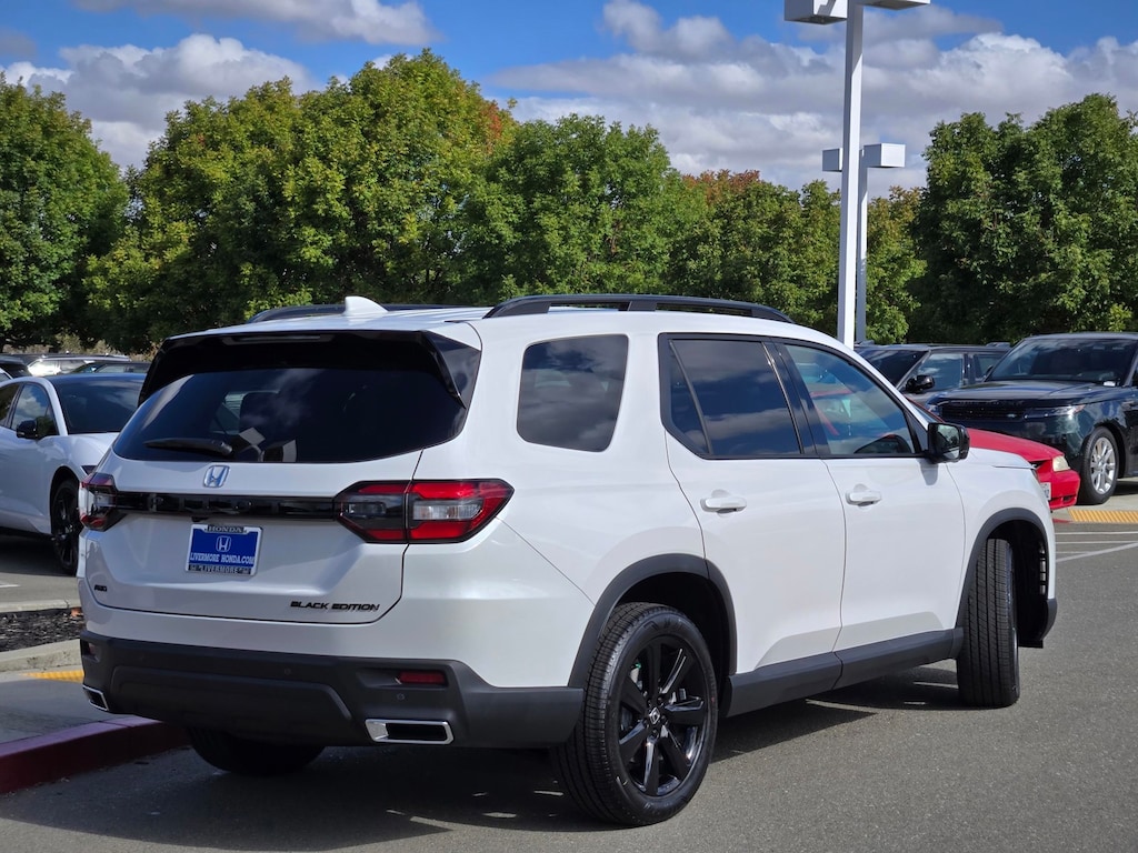 New 2025 Honda Pilot Black Edition SUV