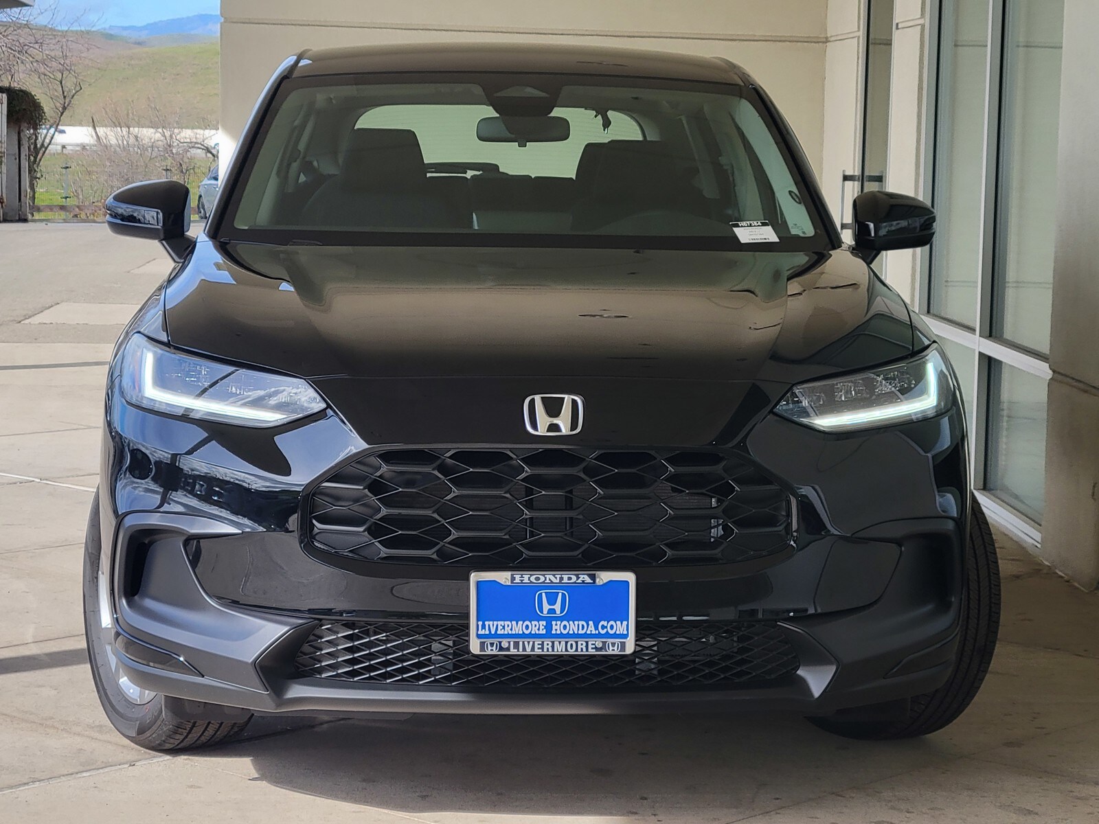 2025 Honda HR-V LX photo 2
