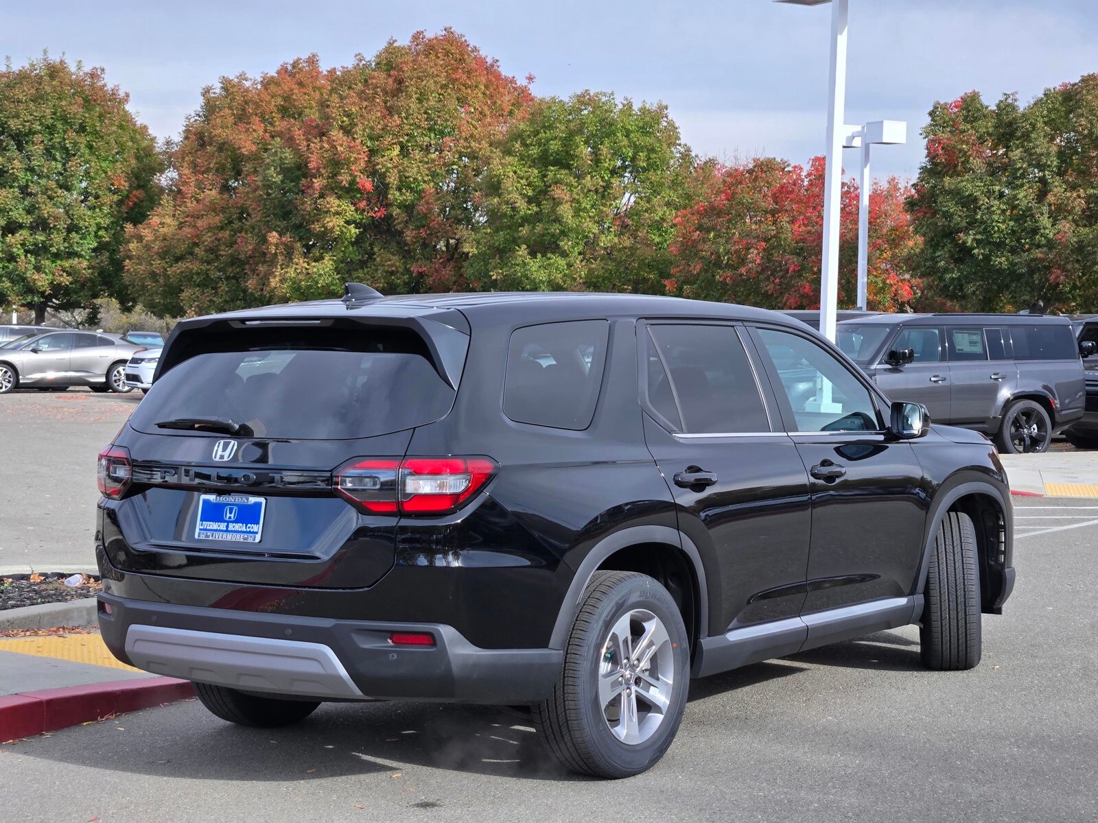 2025 Honda Pilot EX-L photo 4